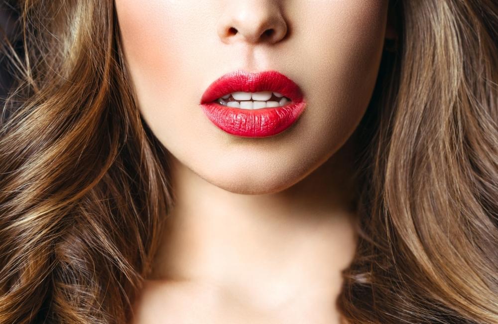 27 Ways to Get Bigger Lips Naturally, With Makeup & Best Products 27 Ways to Get Bigger Lips Naturally, With Makeup & Best Products