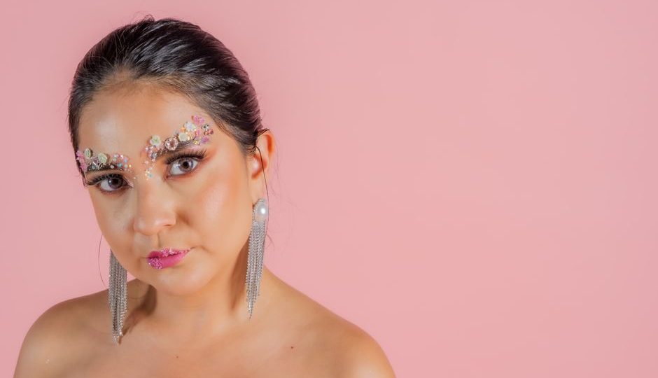 Eye Makeup Tutorial in Hindi: Stop Copying Bollywood, Start Matching Your Eye Shape