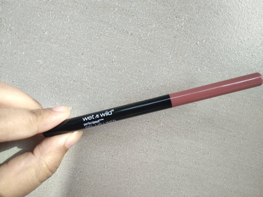 Wet n Wild Perfect Pout Gel Lip Liner Bare to Comment – Review Wet n Wild Perfect Pout Gel Lip Liner Bare to Comment – Review
